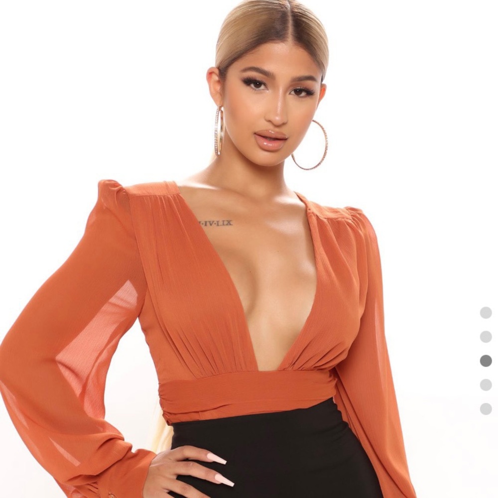 FASHION NOVA Love so deep ruched bodysuit
